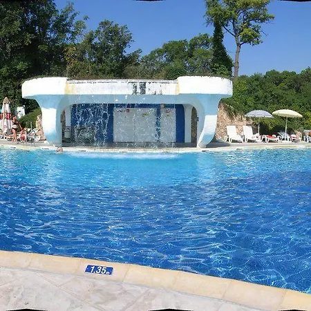 Ξενοδοχείο Gergana Αλμπένα